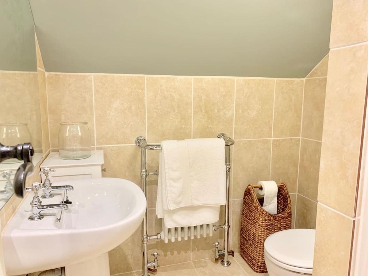 Larkham Loft Apartment Teffont Magna Bagian luar foto