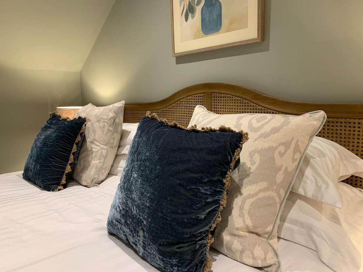 Larkham Loft Apartment Teffont Magna Bagian luar foto